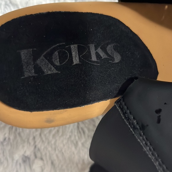 Korks Black Suede Perforated 2” Heel Adjustable Strap Size 11 - Picture 6 of 6